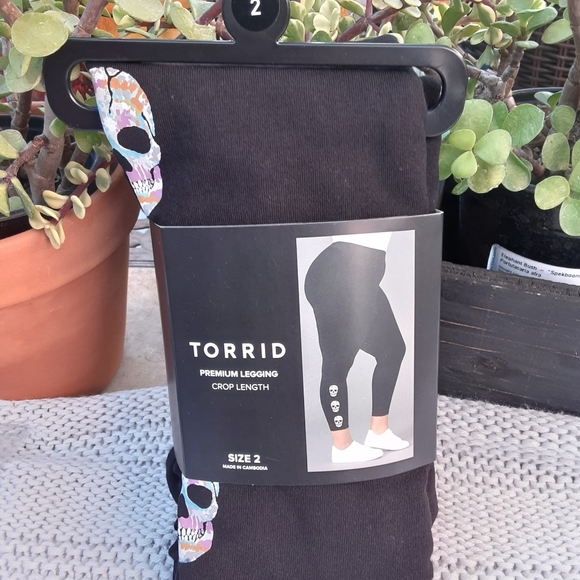 Torrid crop premium leggings - Picture 7 of 10